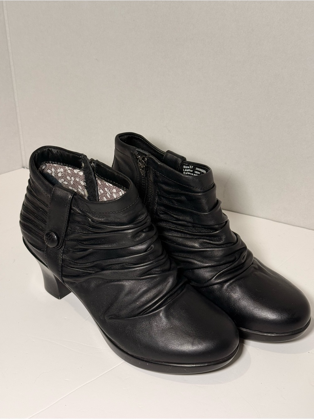 Dansko Black Leather Ankle Booties Sz37/US 6.5-7 Ruched Heeled Zip Comfort Shoes